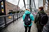 TRYGG PATRULJE: Uteseksjonens Cathrine Sundal Jacobsen (tv) og Anders Kildal-Mathisen ser til at broer og gater er trygge.