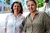 Vernepleier Bente Årset (t.v) og sosionom Lise Holm har satt i gang prosjektet URO. Det har som mål at færre mennesker med utviklingshemming skal bruke rusmidler på måter som skader dem selv eller andre.