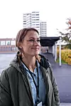 En spennende arbeidsplass, sier Caroline Skar om Hellerud videregående skole.
