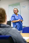 KURS: Sosionom Anne Siri Albrigtsen holder kurs for kronikere som skal lære å leve livet med sykdom.