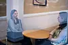 Ieva Žemaitis og arbeidsgiveren hennes Gunhild Kile har hatt jevnlig kontakt mens hun har vært sykmeldt. De har fortsatt med samtalene etter at sosionomen kom tilbake på jobb.