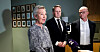 LO-leder Peggy Hessen Følsvik (t.v.) ble enig med NHO-sjef Ole Erik Almlid (t.h.) om årets sentrale lønnsoppgjør. I midten Riksmekler Mats Ruland.