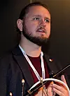 SVs Freddy André Øvstegård deler FOs syn på å få ned forskjellene og redusere fattigdommen i samfunnet.