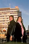 Oddrun Remvik har ikke alltid hatt et godt forhold til Gerd Liv Valla (til høyre), som en periode var LO-leder. Nå er de venner igjen, ifølge Remvik.