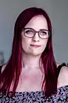 – Min bakgrunn er gull verdt i arbeidet som helsepersonell. Jeg vet at erfaringene mine gjør meg til en bedre sykepleier og en bedre koordinator for brukerrådet, sier Elin Rødsåsen.