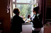 ASYLMOTTAK: Saado Sahal (t.h) er enslig mor og bor på Dikemark statlige asylmottak. Hun får utbetalt 4528 kroner for seg og datteren (3) hver måned. Når betalingskortet innføres, vil hun ikke lenger får kontanter utbetalt.