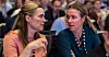 Marit Selfors Isaksen (t.h.) har ledet FO-delegasjonen. Her er hun i samtale med kollega Hanne Glemmestad.