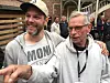 MINGLER: Torgeir Olsen (t.v) ble løslatt for to år siden og er tilbake som gjest på Notodden bluesfestival hvor han har fått spilleoppdrag. Her sammen med Bjørn Andersen, daglig leder i Blues factory.