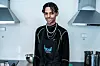 Mussie Deme (18) har sjefskokken Gordon Ramsey som forbilde. Han er elev ved tilrettelagt opplæring og drømmer om å jobbe på Michelin-restaurant.