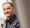 Agron Tahiri er seniorrådgiver i Konfliktrådet Sør-Øst og lærer opp og veileder meklere.