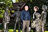 Marianne Solberg og Claus Jervell møttes ved bronsestatuen 'Gutta på hjørnet' på Vålerenga i Oslo for å snakke om menn.
