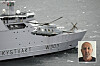Det nye enhetshelikopteret NH90 sammen med KV Svalbard under en pressevisning i Ålesund NH90 helicopter hovering over a norwegian coastguard vessel during a press promotion in Ålesund